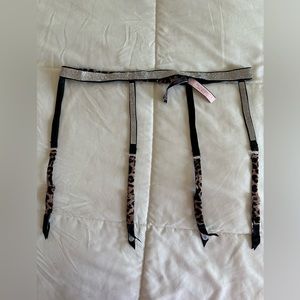 VICTORIA'S SECRET Leopard/Rhinestone SHINE STRAP Garter Belt